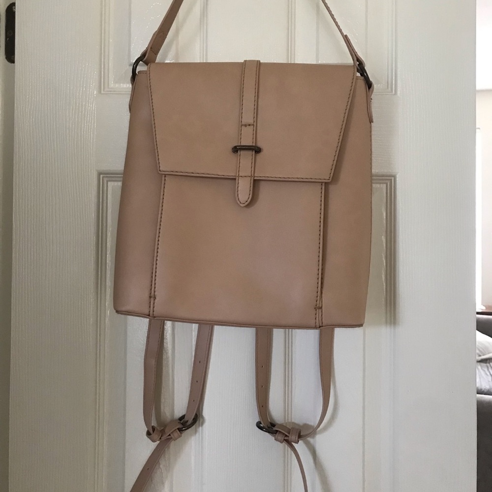 Universal Thread crossover purse/backpack